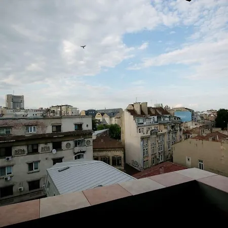 Bright Studio Near The Old Town Апартаменти *