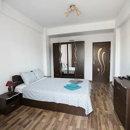Bright Studio Near The Old Town Apartment
