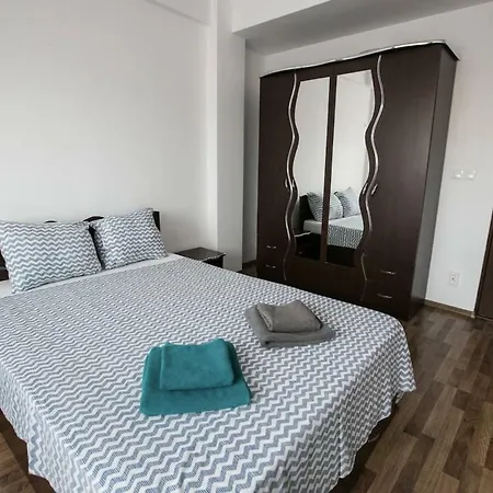 Apartment Bright Studio Near The Old Town