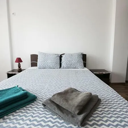 Bright Studio Near The Old Town Apartment